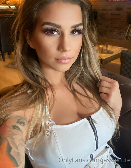 Nagie wyciekłe zdjęcie OnlyFans od Jassiecute