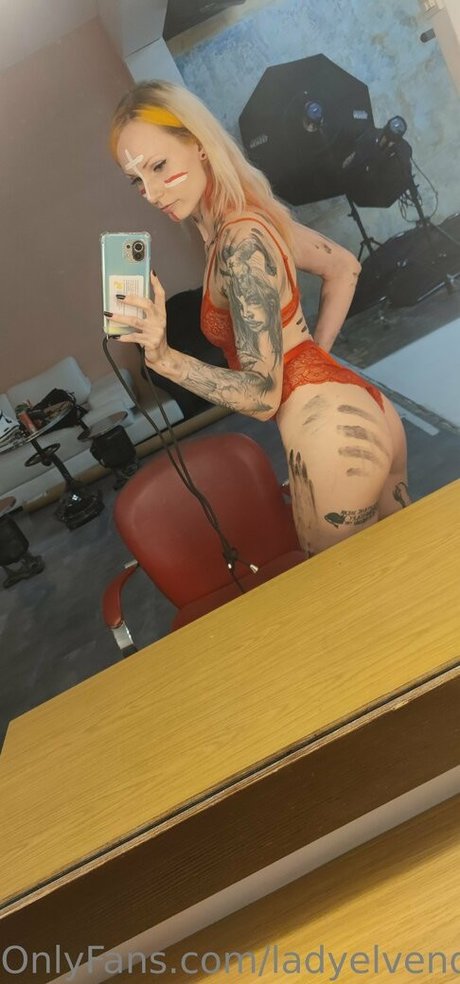 Nagie wyciekłe zdjęcie OnlyFans od Ladyelvendoll