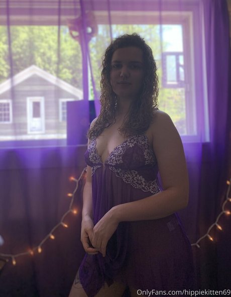 Nagie wyciekłe zdjęcie OnlyFans od Hippiekitten420