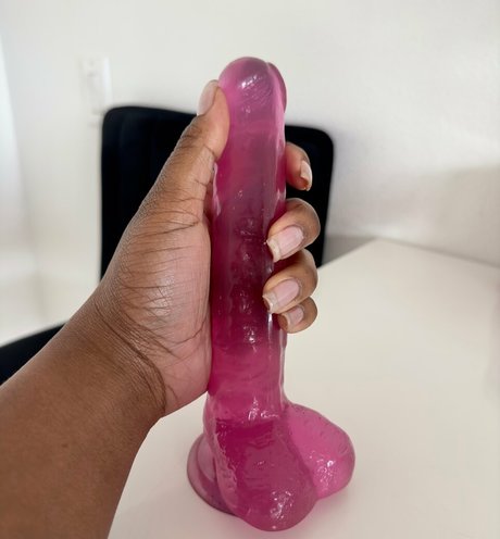 Nagie wyciekłe zdjęcie OnlyFans od Thelingerielounge