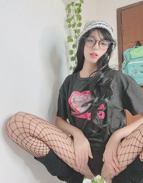 Nagie wyciekłe zdjęcie OnlyFans od Annekuronofree