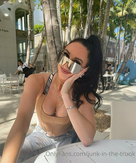 Elleventures