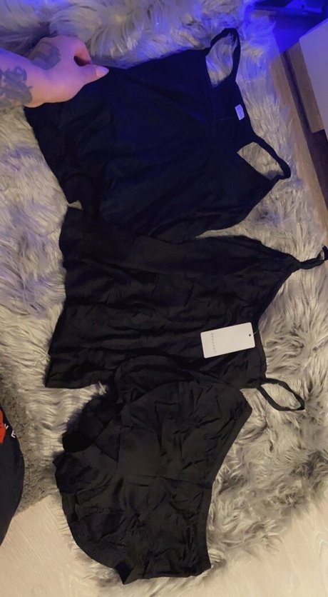 Nagie wyciekłe zdjęcie OnlyFans od Honeygold