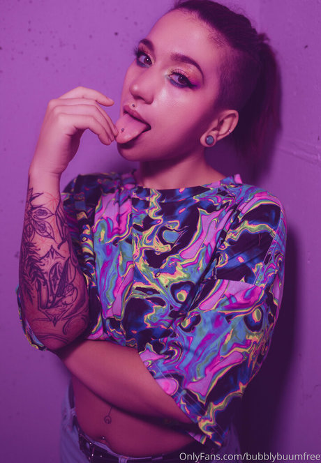 Nagie wyciekłe zdjęcie OnlyFans od Bubblybuumfree