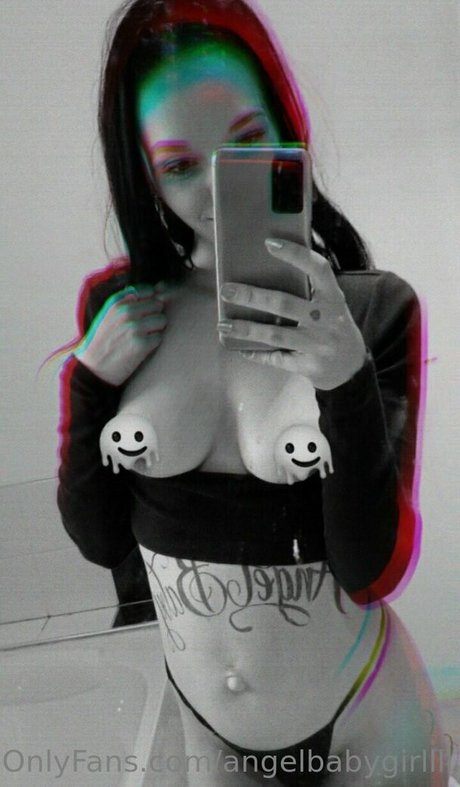 Nagie wyciekłe zdjęcie OnlyFans od Angelbabygirllll