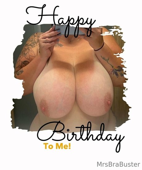 Nagie wyciekłe zdjęcie OnlyFans od Mrsbrabuster