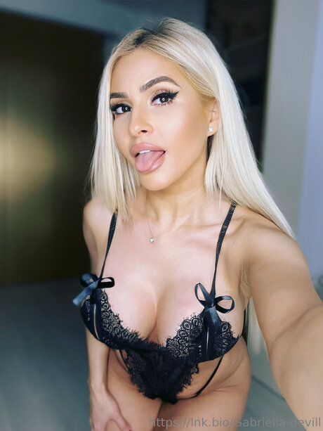 Yanniralove