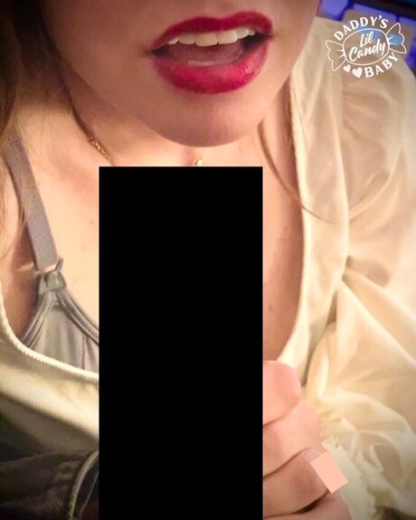 Nagie wyciekłe zdjęcie OnlyFans od Daddyslilcandybabystore