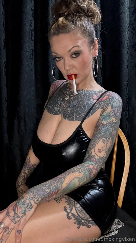Nagie wyciekłe zdjęcie OnlyFans od Smokingvixen
