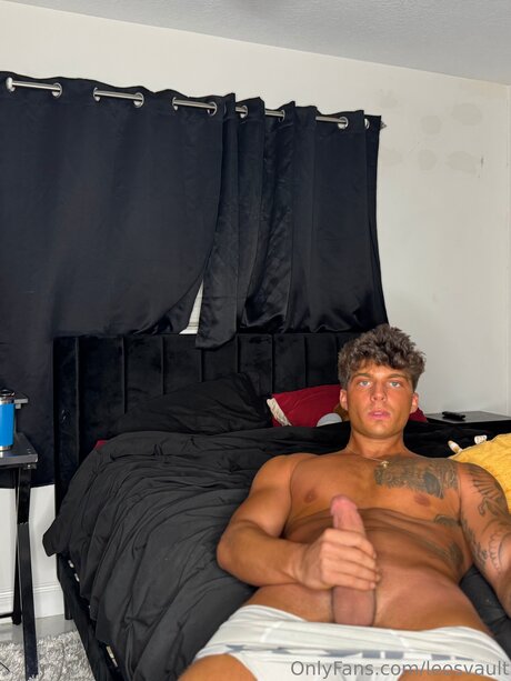 Nagie wyciekłe zdjęcie OnlyFans od Leosvault