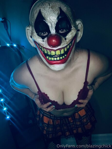Nagie wyciekłe zdjęcie OnlyFans od Blazingchick
