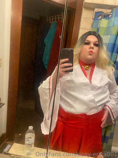 Sissy Erika001