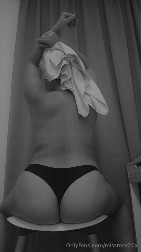 Missrose20x