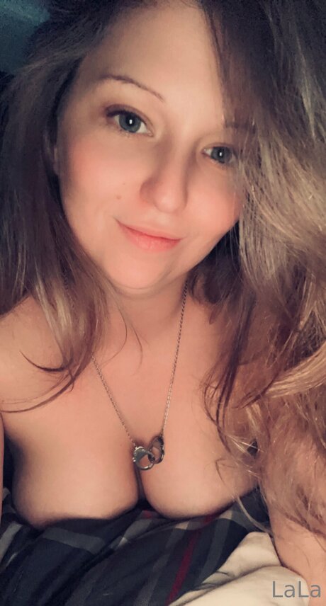 Nagie wyciekłe zdjęcie OnlyFans od Goldengurl999