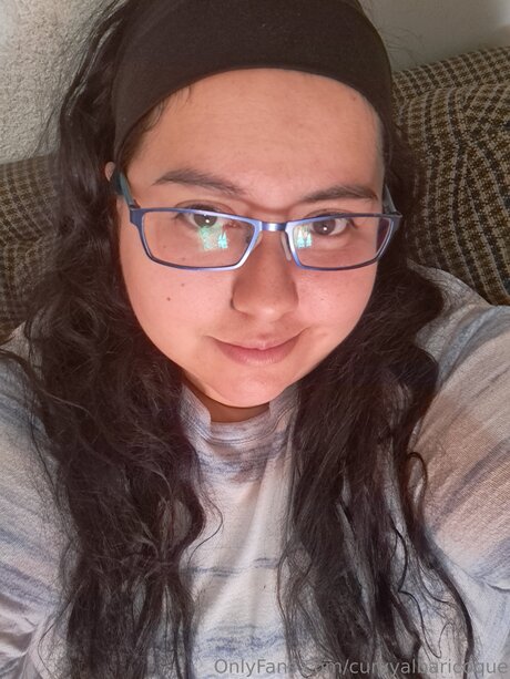 Curvyalbaricoque