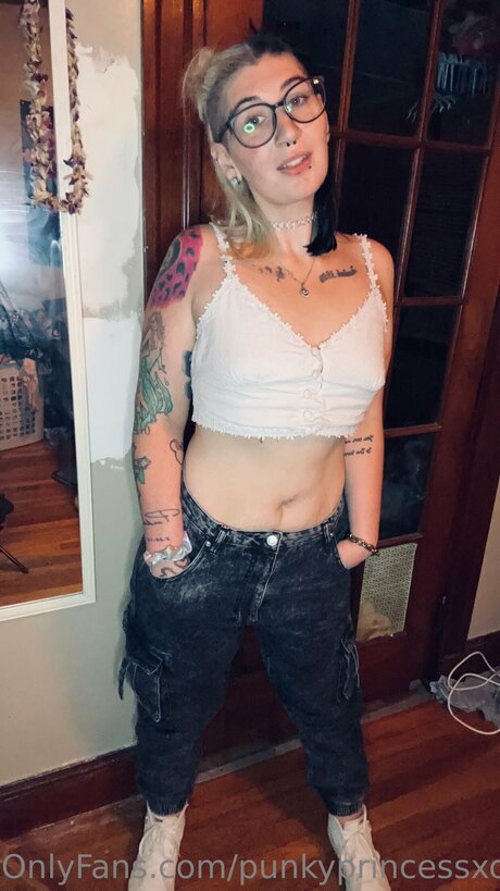 Nagie wyciekłe zdjęcie OnlyFans od Punkyprincessxofree