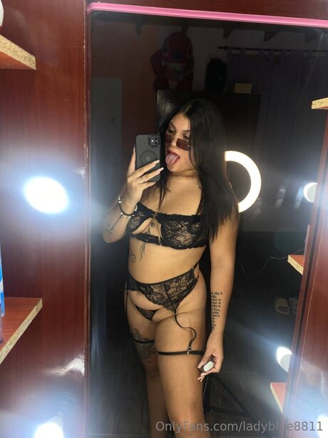 Nagie wyciekłe zdjęcie OnlyFans od Ladyblue8811