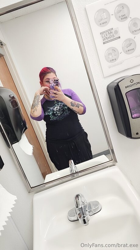 Bigtiddygothmommyuwu