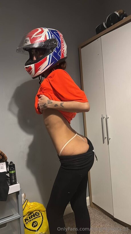 Naughtybella 23