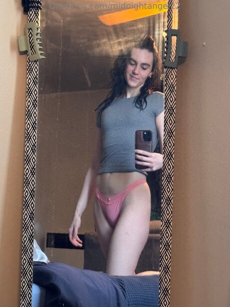 Nagie wyciekłe zdjęcie OnlyFans od Midnightangel22