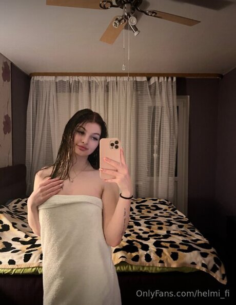 Nagie wyciekłe zdjęcie OnlyFans od Helmi Fi