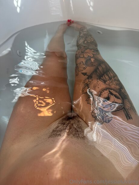 Nagie wyciekłe zdjęcie OnlyFans od Jessieluvonly
