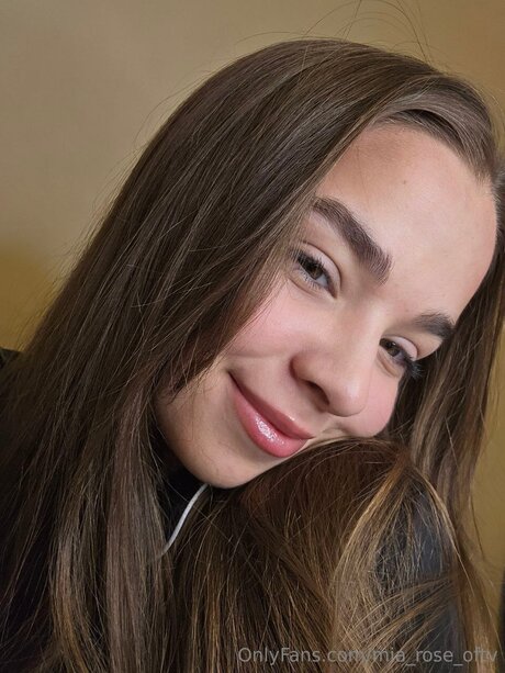 Mia Rose Oftv