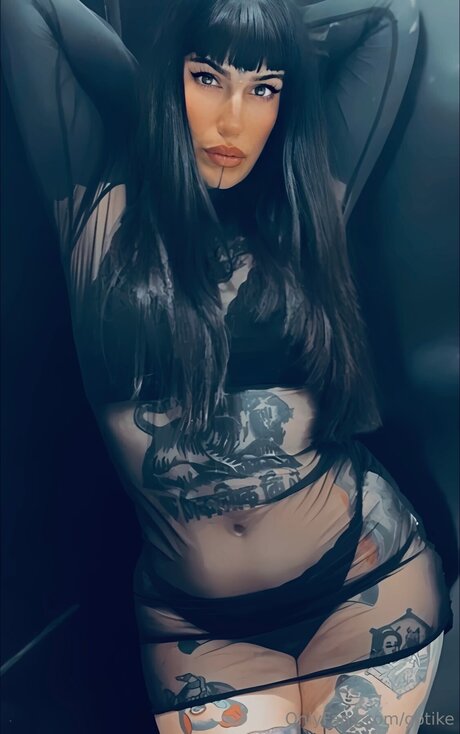 Nagie wyciekłe zdjęcie OnlyFans od Gotikefree