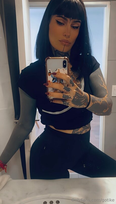 Nagie wyciekłe zdjęcie OnlyFans od Gotikefree