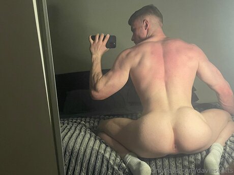 Nagie wyciekłe zdjęcie OnlyFans od Fit Davie