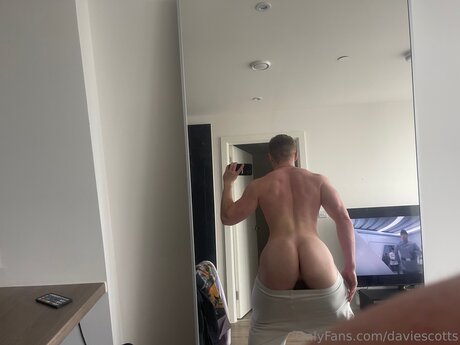 Nagie wyciekłe zdjęcie OnlyFans od Fit Davie