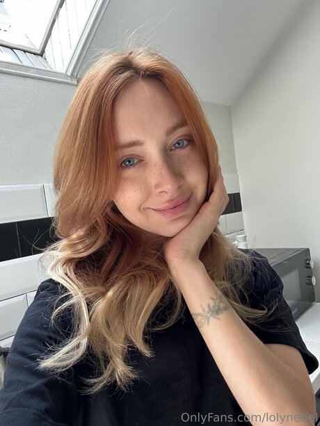 Nagie wyciekłe zdjęcie OnlyFans od Lolynebel