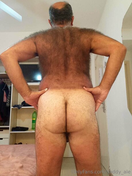 Nagie wyciekłe zdjęcie OnlyFans od Daddy Ale