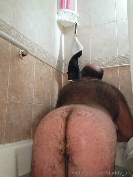 Nagie wyciekłe zdjęcie OnlyFans od Daddy Ale