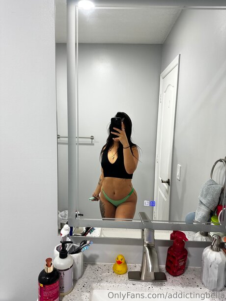 Nagie wyciekłe zdjęcie OnlyFans od Addictingbella