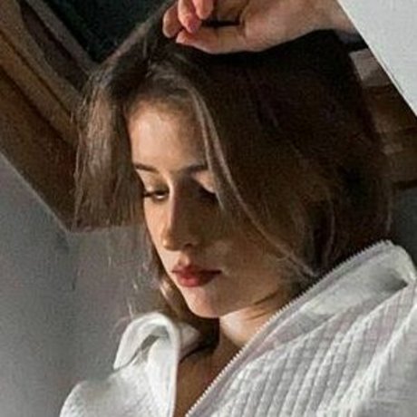 Nagie wyciekłe zdjęcie OnlyFans od Mira Szalma