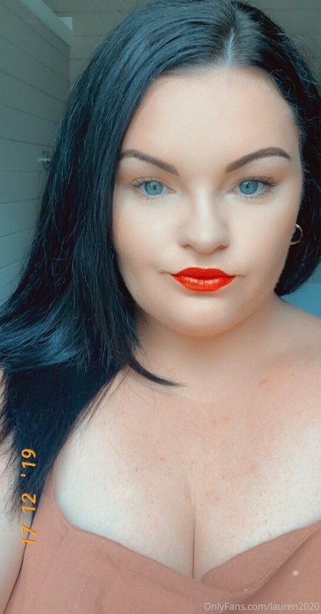 Nagie wyciekłe zdjęcie OnlyFans od Lauren2020