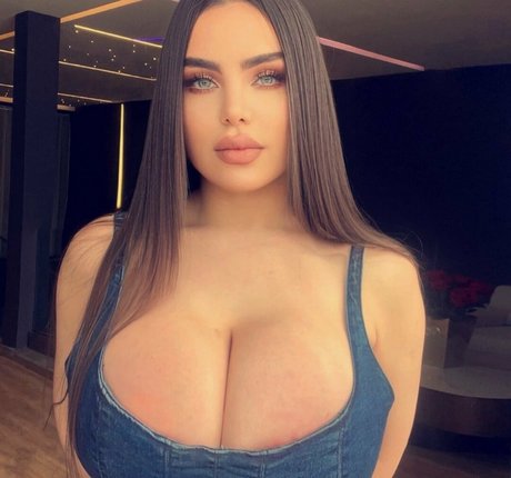 Nagie wyciekłe zdjęcie OnlyFans od Noure Sahli