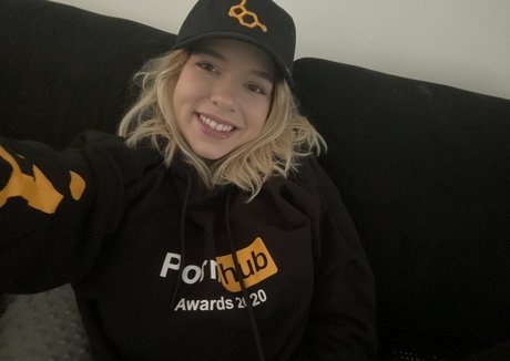 Samanthaflairofficial