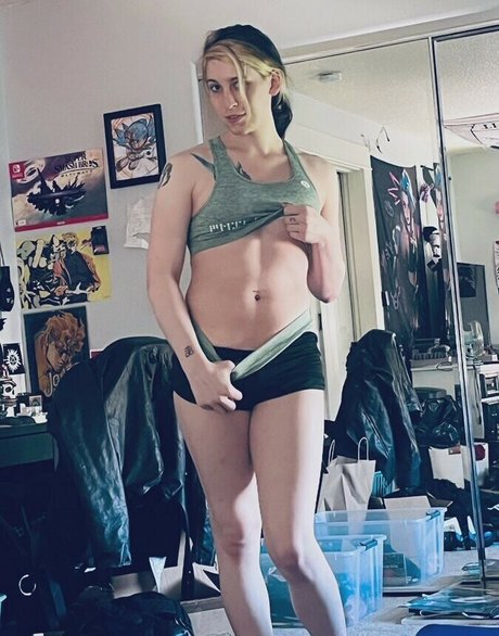 Nagie wyciekłe zdjęcie OnlyFans od Devi Dionne