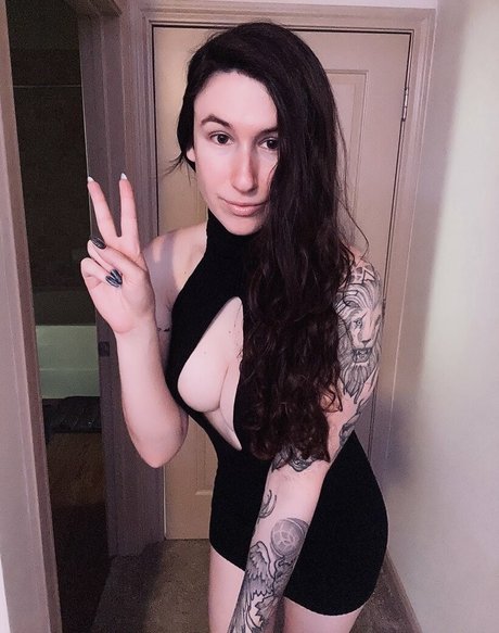 Nagie wyciekłe zdjęcie OnlyFans od Bloody
