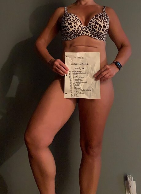 Nagie wyciekłe zdjęcie OnlyFans od Sexyfitmom