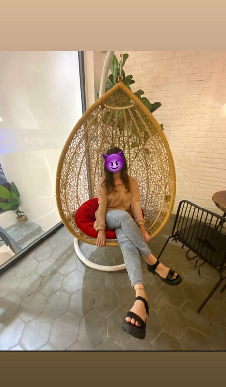 Nagie wyciekłe zdjęcie OnlyFans od Feetbecks