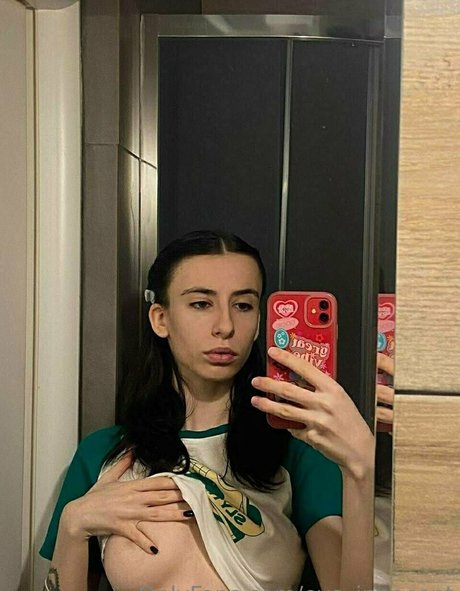 Nagie wyciekłe zdjęcie OnlyFans od Evainnocent