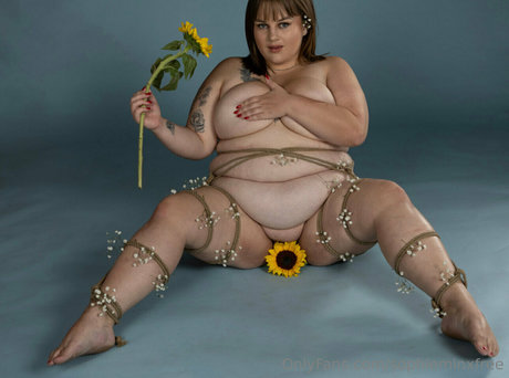 Nagie wyciekłe zdjęcie OnlyFans od Sophieminxfree