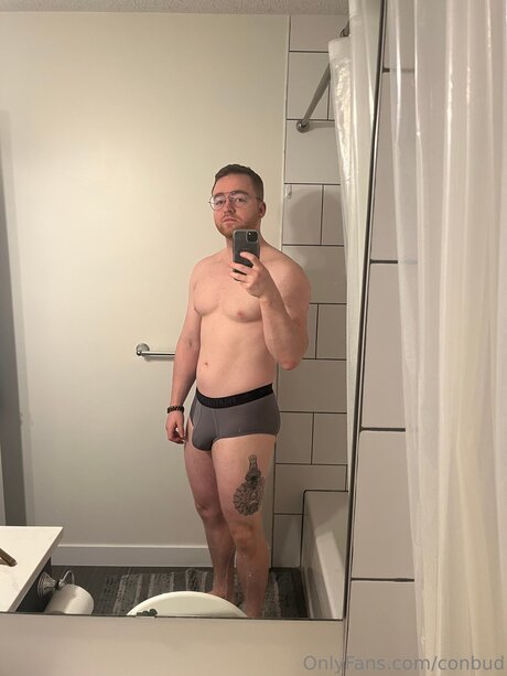 Nagie wyciekłe zdjęcie OnlyFans od Conbud