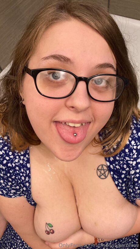 Nagie wyciekłe zdjęcie OnlyFans od Lemonsugar6free