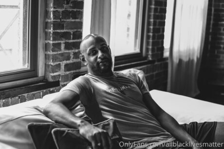 Nagie wyciekłe zdjęcie OnlyFans od Allblacklivesmatter