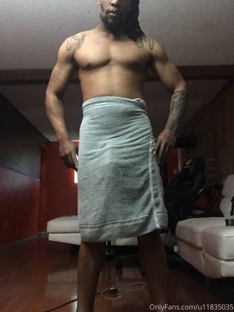 Nagie wyciekłe zdjęcie OnlyFans od Realtwauny89