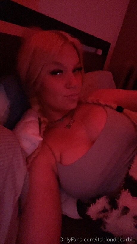 Nagie wyciekłe zdjęcie OnlyFans od Itsblondebarbie